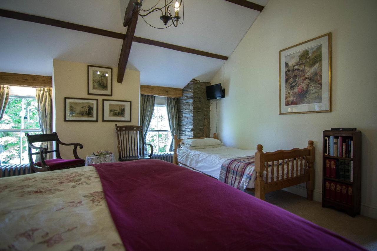 Penybanc Farm Bed and Breakfast Llandysul Exteriör bild